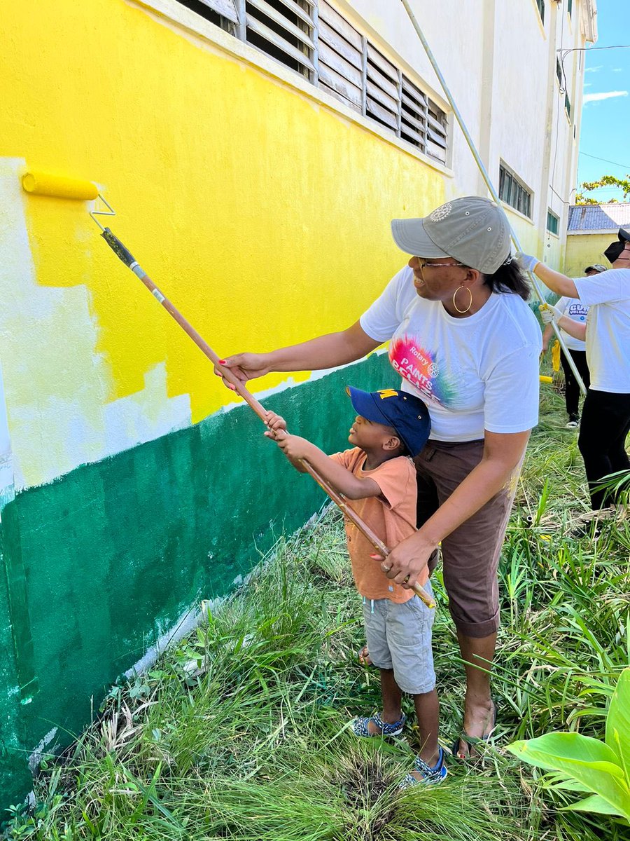 BelizeRotary's tweet photo. Getting them involved in #serviceaboveself from an early age. Painting St. John’s Anglican School  @Rotary4250 https://t.co/L8lIijydjL