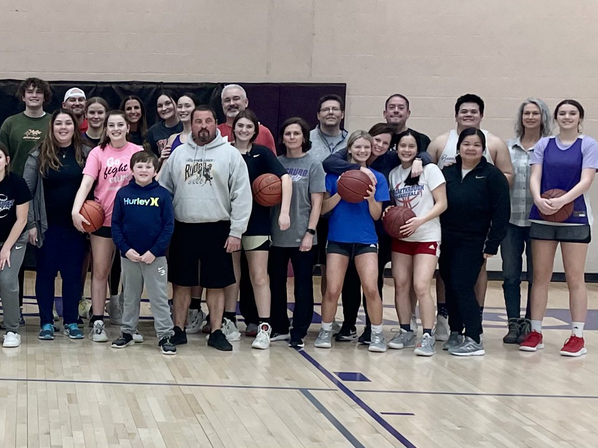 MrsLaneLHS's tweet photo. Family FUN Night was a success! Thanks to all who participated 💜🏀 #togetherwewin https://t.co/4YvPK07nbr