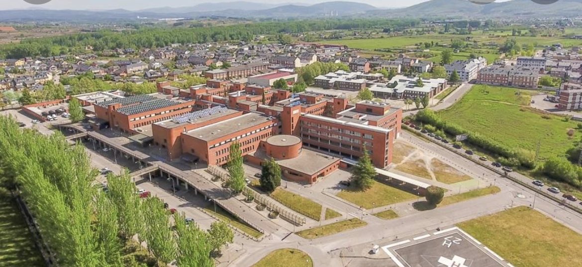 Jortizsaracho's tweet photo. Primera llamada preguntando por @neumobierzo para la plaza de neumologia. Es un orgullo saber que alguien quiere venir a formarse con nosotros. A nuestro #HospitalUBierzo. Bienvenido será el Quw lo quiera y aprenderá mucho en lo personal y profesional con grandes compañeros. https://t.co/BQ4qoxDGpc