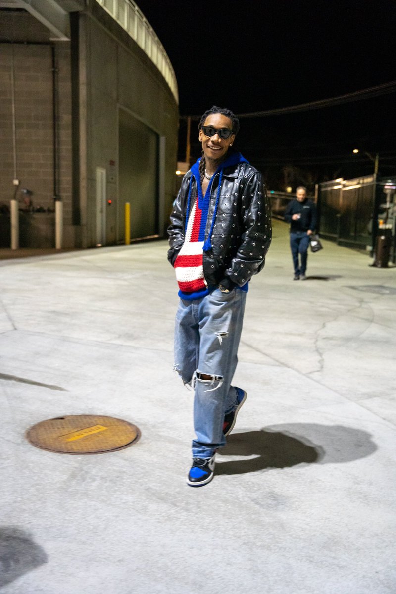 wizkhalifa's tweet image. Hittin that fade away