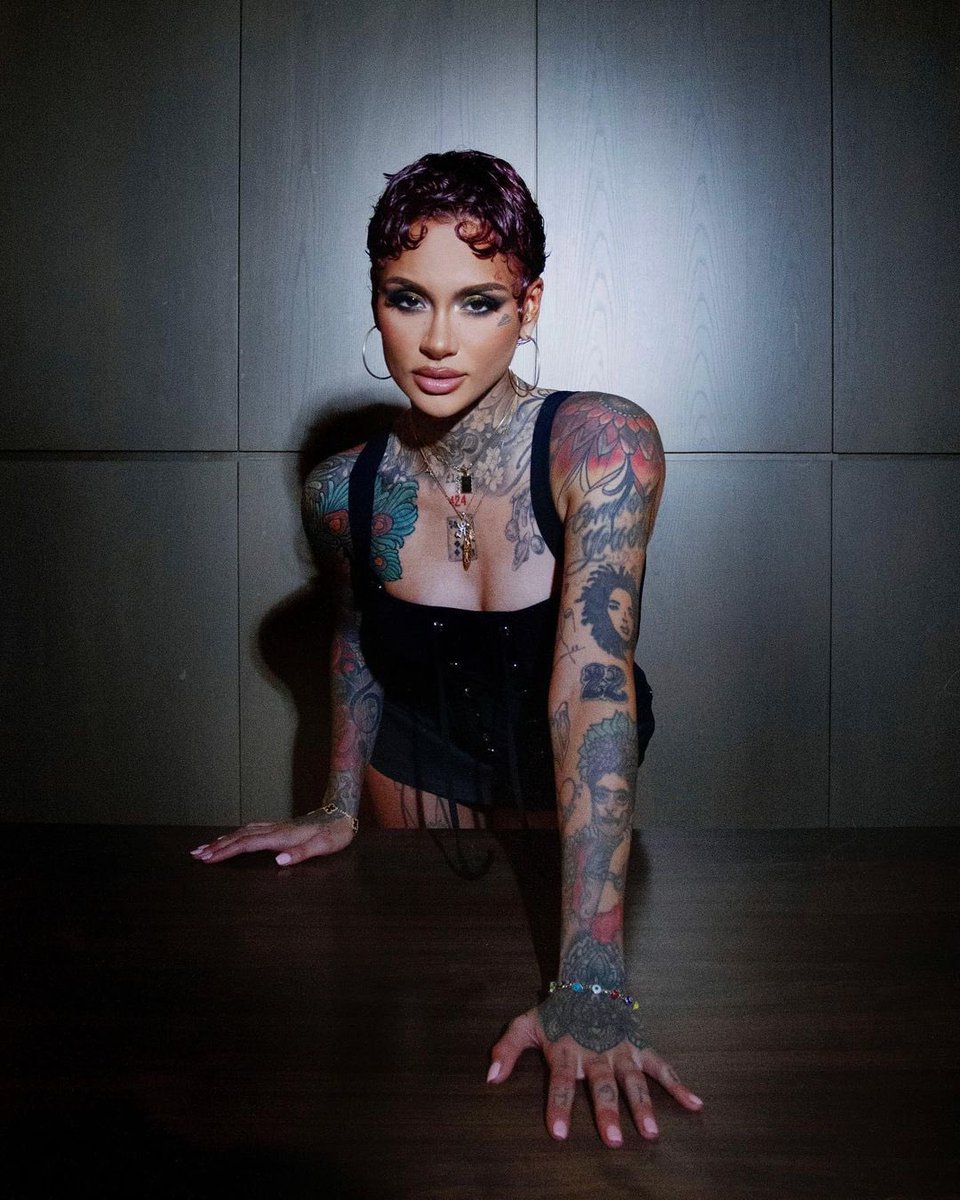 kehlanidaiIy's tweet image. “sweet.Sexy.Savage. 2.0 

back in my bag. tour over, it’s album time. 😈” — Kehlani via instagram.