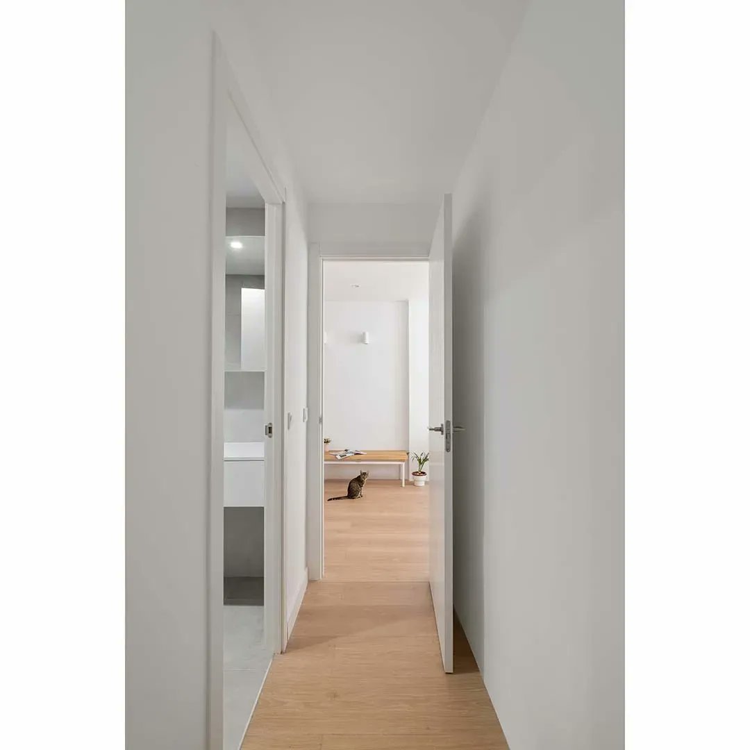 Apartamento PZ • PZ apartment
📷 @JF_Replica 
#pasillos #minimallivingroom #salón #minimalisthome #contemporarystyle #moderninteriordesign #interiorarchitectureanddesign #reformaintegral #japandi #escandinavo #reformas #arquitectosmadrid #simplicity #pisosMadrid #masu