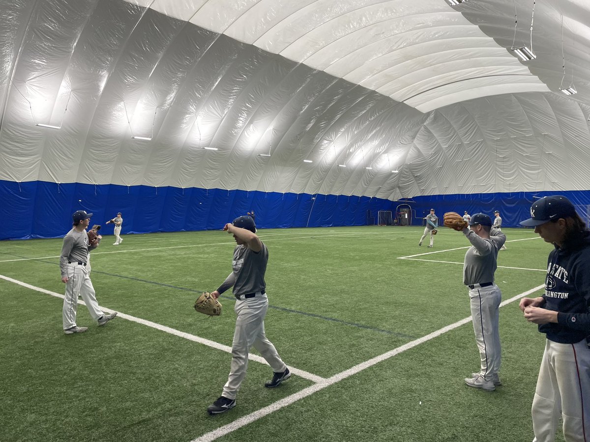 BaseballPsnk's tweet photo. Cold weather? No problem for PSNK baseball. We have the no offseason bubble when necessary. https://t.co/o6do8pLhdX