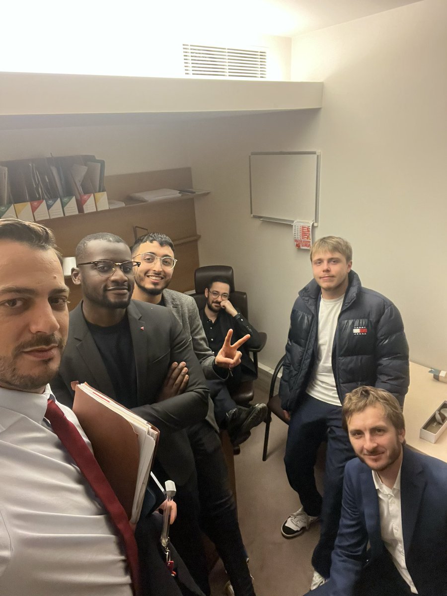 BilongoCarlos's tweet photo. « Quand un homme est triste, il ne fait rien pour changer sa condition. Quand un homme est en colère, il agit pour le changement » Malcolm X
Rdv le #7mars pour la colère de la rue. @helmi_mrabet https://t.co/Tcf3qVa2eU