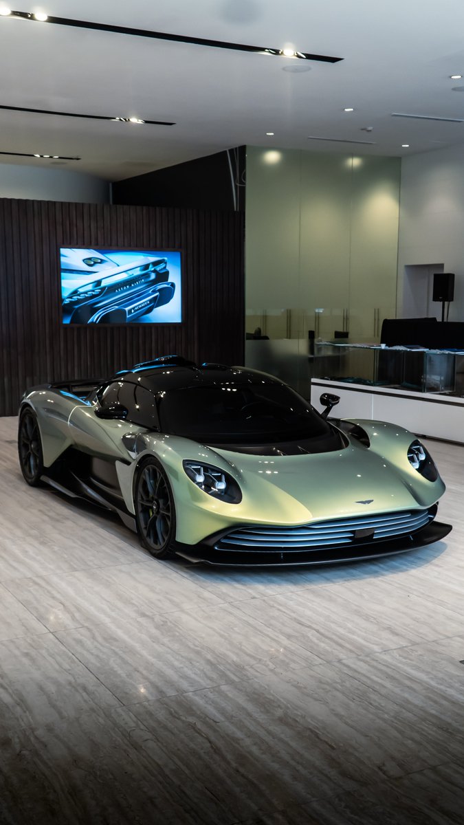 DaylightPone's tweet photo. Dragged my butt out to get pics of these before they disappear. The Bugatti Mistral, the Aston Martin Valhalla, and as a bonus, the Bugatti Baby II.

@Bugatti @astonmartin #Bugatti #BugattiMistral #Mistral #AstonMartin #AstonMartinValhalla #Valhalla #BugattiBabyII #BabyII https://t.co/BYXJrdWZA7