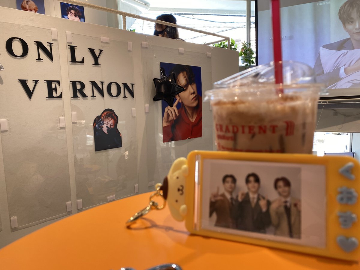 siaopaming8's tweet photo. พาฮยองดึลมาเที่ยว คาเฟ่น่ารักมากๆเลย 🥺🫧💕 #TheVernOnlyOne https://t.co/4rdEBovJFq