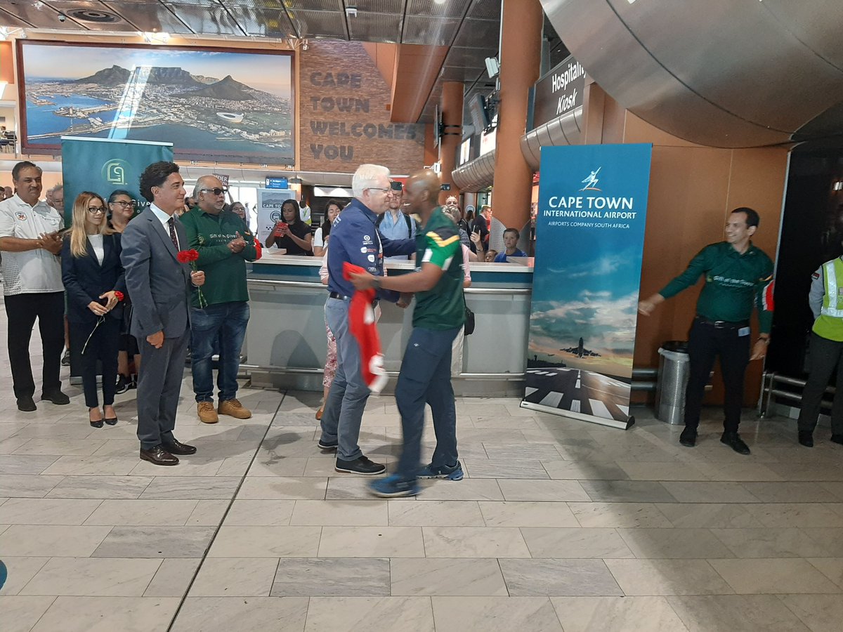 Heroes don't always wear capes. These disaster &amp; emergency heroes returned to CT today from Turkiye. They joined <a href="/GiftoftheGivers/">Gift of the Givers</a> mission to help earthquake victims. I applaud you all. 👏 Thank you for your selflessness &amp; dedication.