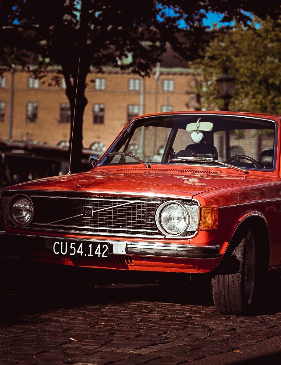 nickmarchantph1's tweet photo. @BraydenCreation I'm still in love with this Volvo that I saw on my honeymoon last year in Malmo https://t.co/KZxhBp1Xpg