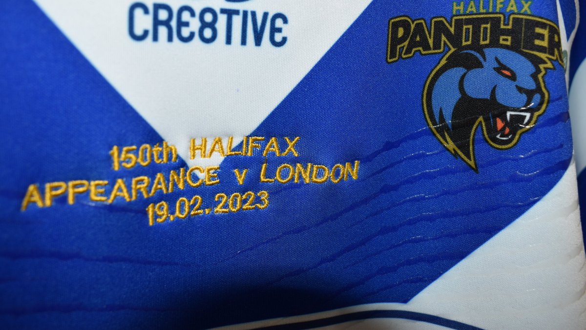 HalifaxPanthers's tweet photo. MILESTONE MEN ⭐️ Sunday's game against @LondonBroncosRL is a big occasion for 3 members of our first team

James Saltonstall - 200th Fax Appearance
@AdzyTangata_ - 150th Fax Appearance
@ZMcComb - 100th Career Appearance

Fantastic achievements from 3 fantastic blokes 🙌

#FAX150 https://t.co/681qOBOfBk
