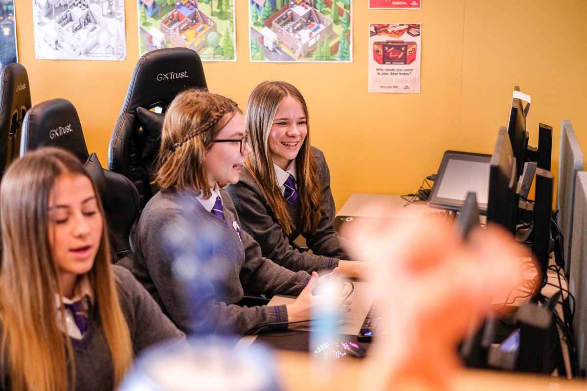 University of Wales Trinity Saint David tweet media