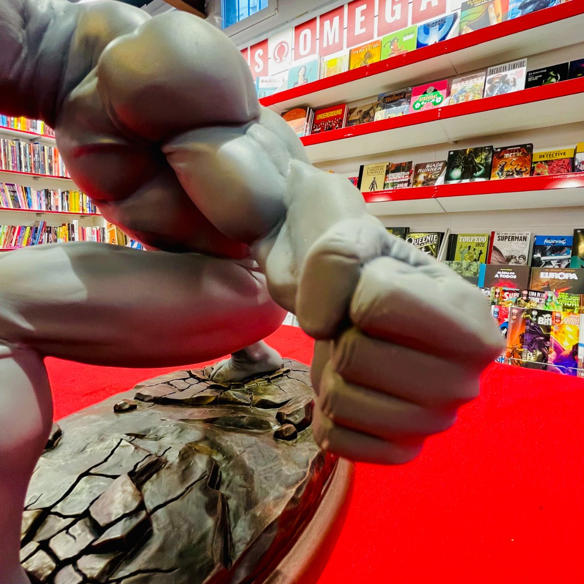 OmegaCenter0's tweet image. Rhino hizo su primera apareción en los cómics de Spiderman en 1966 (The Amazing Spider-Man #41).

De la mano de Diamond Select en su línea de figuras Premier Collection, nos llega está espectacular estatua de 25cm fabricada en resina.

#Rhino #Marvel #DiamondSelect