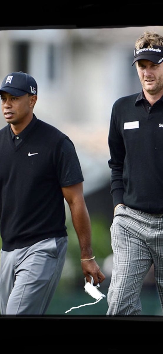 DaveLynndawg's tweet image. It’s an old joke @TigerWoods , here he is back in 2013 handing me a tampon, there was no upROAR 😂 back then, the world is going mad, it’s a f ing joke people, #tampongate