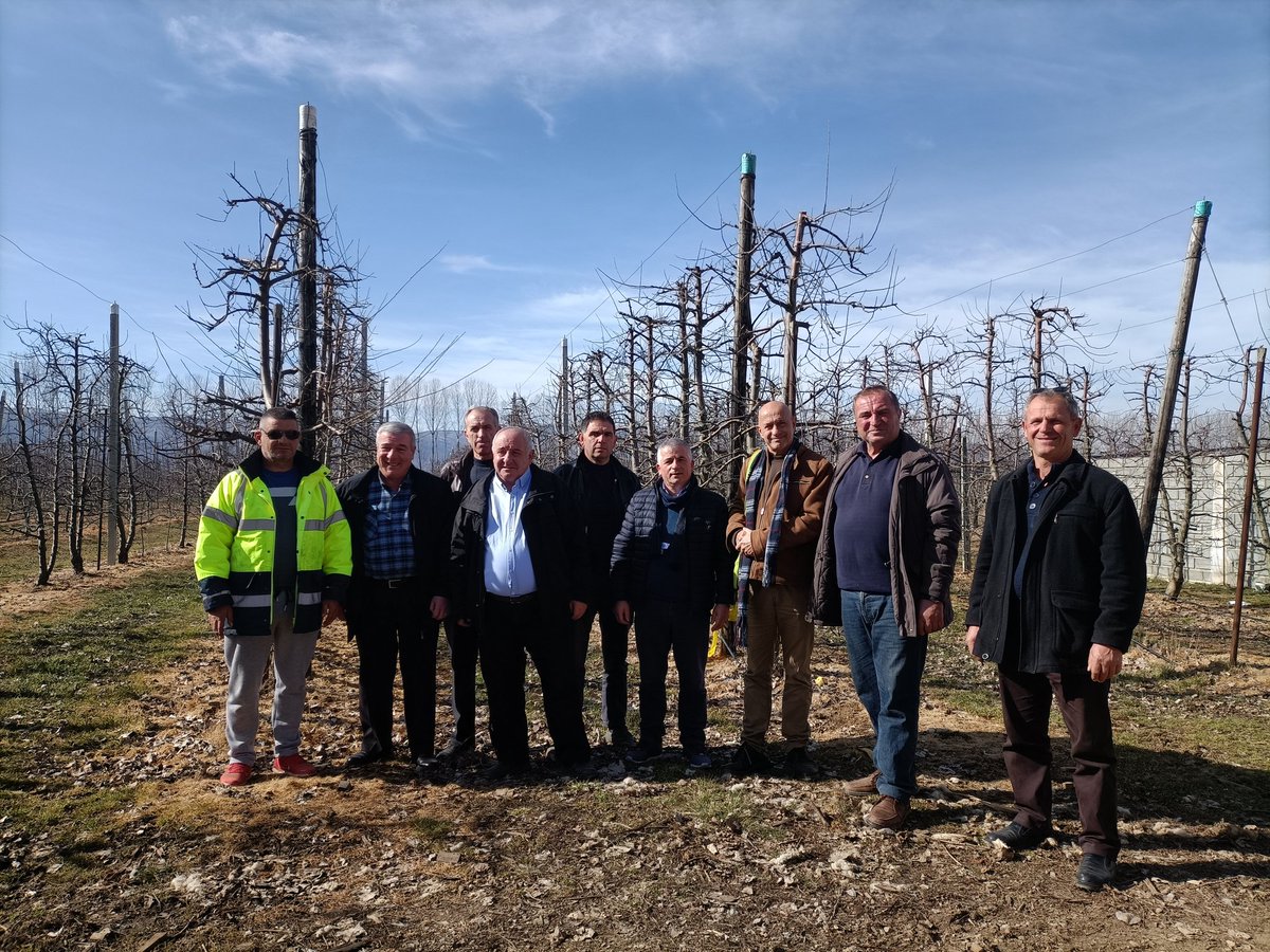 Fr_Grunewald's tweet image. Visite de la très intéressante expérience de coopération agricole à Korce, Nord Albanie. Près de 30 ans d'engagement franco-albanais avec #ADAMalone &amp;amp; #fert avec soutien @France_Albanie @AFD_France &amp;amp; de nombreux échanges paysans français-paysans albanais.