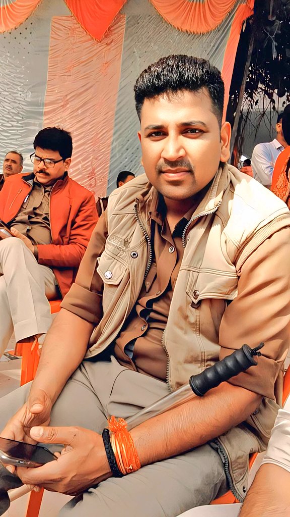 VishwajeetCyber's tweet photo. दिल पे कुछ और गुज़रती है मगर क्या कीजे 
लफ़्ज़ कुछ और ही इज़हार किए जाते हैं https://t.co/tlbUMd33sp