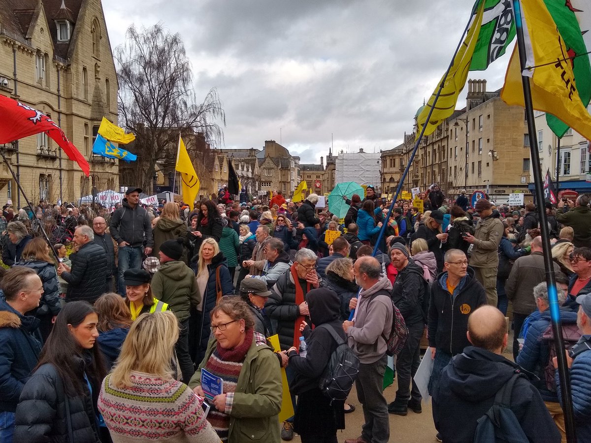 This is Oxford today. People from across the UK have come together to protest the 15-minute dystopia they have planned for us. Oxford is one of the first cities to announce a new scheme where car owners will be fined for driving outside of their local area.