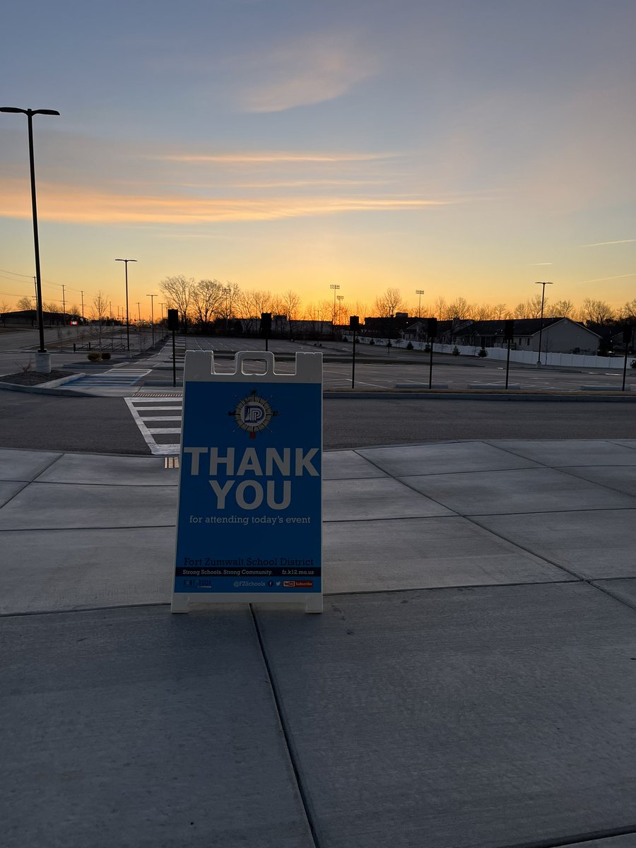 FZSDSUPT's tweet image. Great couple days at the Fort as we get into hiring season: welcomed 2 Zumwalt grads to return home and continue their careers with us, a dynamic special educator from out state MO &amp;amp; an outstanding teacher from NY. Job fair today to see who’s next to #work4FZSD #findYOURdirection