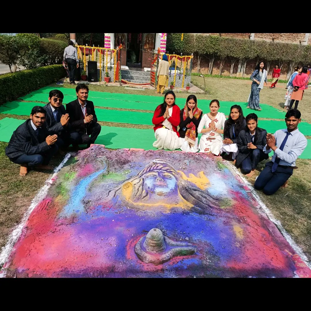 RudraFine's tweet photo. RUDRA INSTITUTE OF TECHNOLOGY 
On the occasion of Shivratri, Rangoli  (sand art) of Lord Shiva was made by the "Department of Fine Arts".
Guidence by Ankush Gouryan @GouryanAnkush  
@narendramodi @PMOIndia @myogiadityanath https://t.co/EuCnlBqXb1