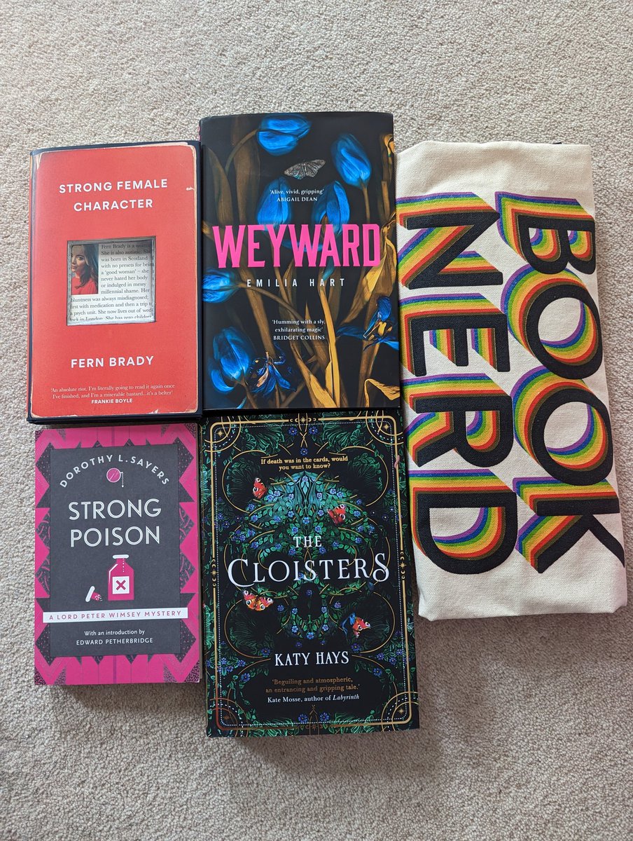 My haul from yesterday. If you're localish, absolutely pop into @junobookssheff and support a fabulous indie book shop. Very excited to get into all of these books! Just need to create an extra few hours in the day...
#booknerd #books #readingforpleasure