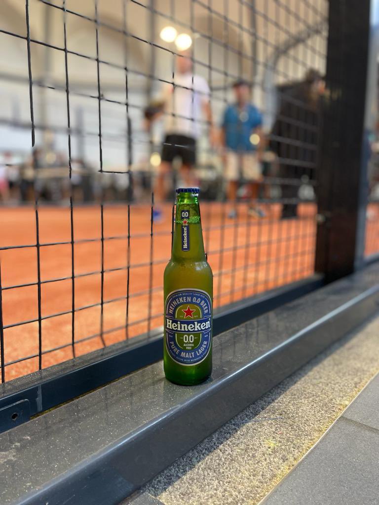 KFMza's tweet photo. We've had so much fun at The A1 Padel Pay Space Cape Town Masters with Heineken 0.0 quenching our thirsts and keeping us cool during all the action!
We also saw one of our very own in action playing an exhibition match. Mr Simpson for the win!! π₯³
#NowYouCan #HeinekenxAPTMaster https://t.co/CshzJiPdkL