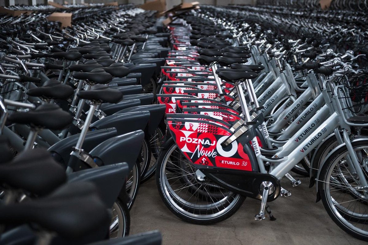 PlusWarszawa's tweet image. 🚴‍♂️ 1 marca na ulice wracają rowery miejskie #Veturilo @NextbikePolska. Od tego roku wypożyczalnie znajdować się będą w każdej dzielnicy. W tym roku czeka nas jednak rewolucja. Szczegóły w linku &amp;gt;&amp;gt; radioplus.pl/warszawa/vetur…