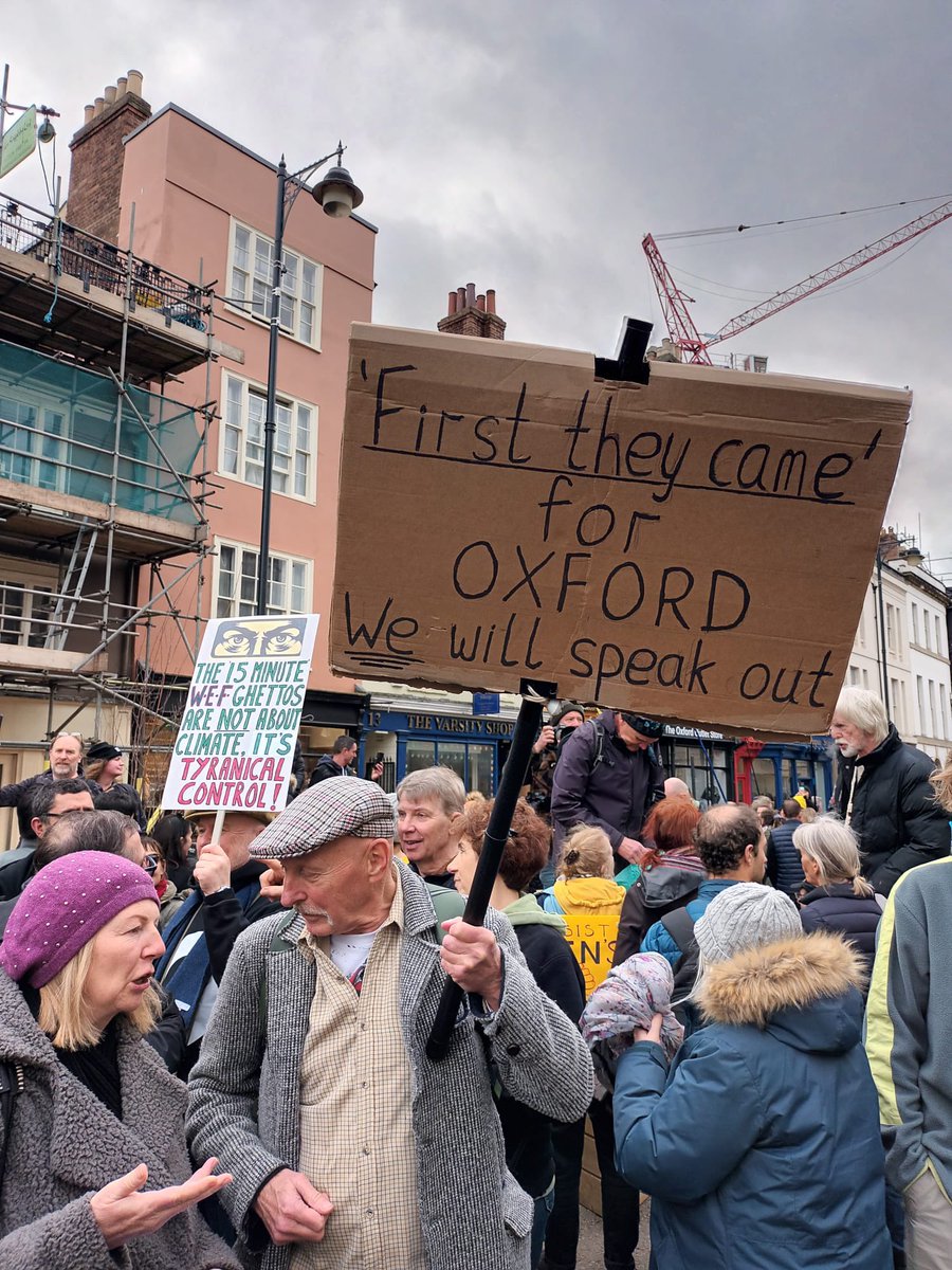 Bravo to all supporting #Oxford today! #NoClimateLockdowns #Oxfordprotest Photo credits: Greg Nicoll