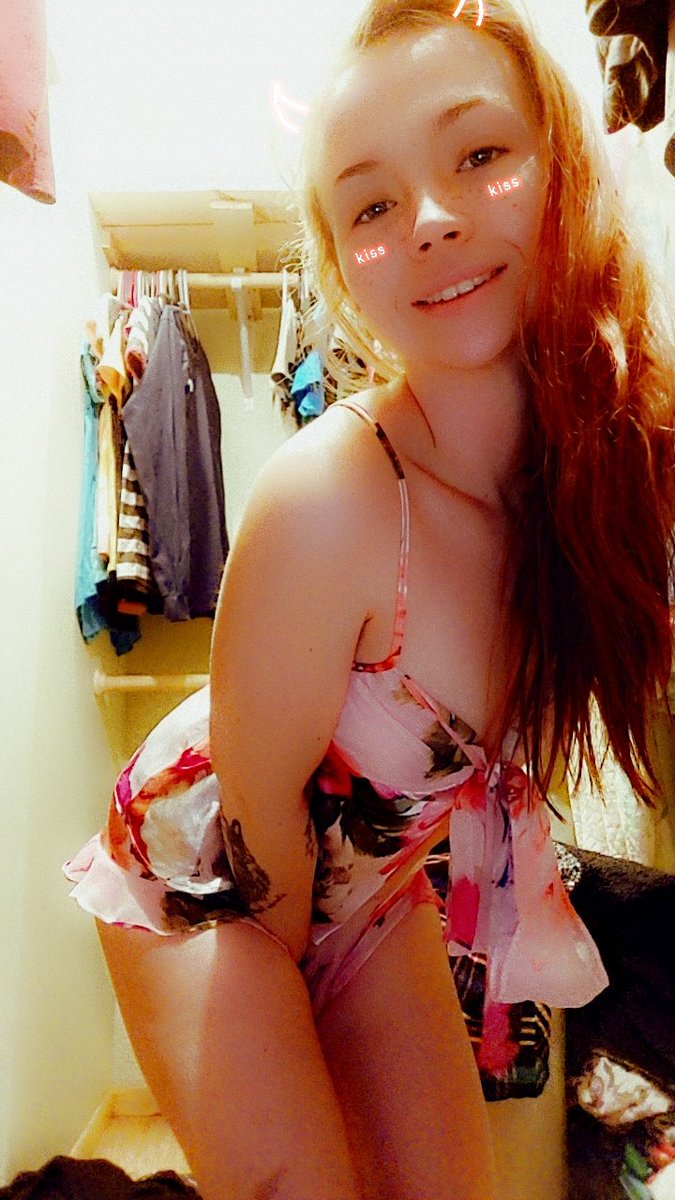 Loverbitch8's tweet photo. Hey love ;) my valentines deals run until midnight tomorrow 💋 
https://t.co/03n0dhGoOc
#onlyfansgirl #onlyfansFree #onlyfansbabe #booty #pussy #anal #sellingcontent #sellingvideos #sex #horny #jerkoff #anal 
I love to video call 😘 add me RETWEET❤️ LIKE💟 https://t.co/O6HPto2wq8