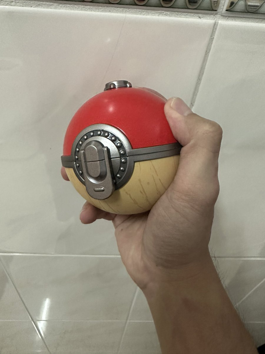 edxgepkm's tweet photo. 我的尊絕不凡電子小垃圾終於到貨了 😍
#pokéball #premierball #cherishball #PokemonLegendsArceus #pokémon #pokemoncenter #ポケモン #精靈球 #紀念球 #貴重球 #洗翠精靈球 https://t.co/FZ0qmwIVwd