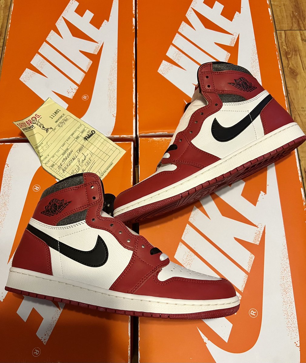 justfeats's tweet photo. Feats Fuego Fryday: Ladies first

Jordan 1 Lost and Found

Sizes 4-7 unless winner wears a bigger size 

nod to @karidaniels for this weeks give away pulling hard for the ladies 

Women, this one is for YOU! 

RT to enter, must be following 

We’ll pick the winner on Monday! https://t.co/OA4SMNERXT
