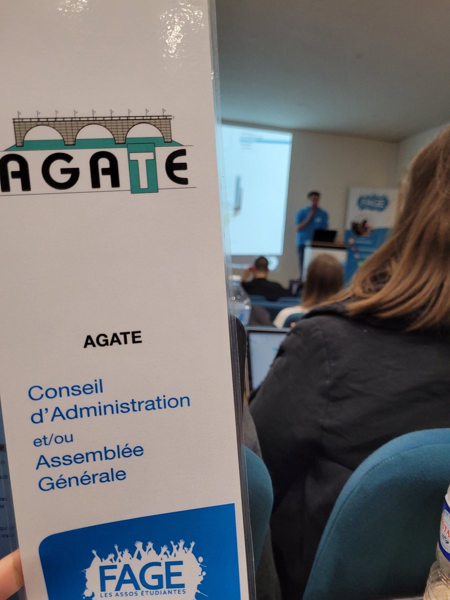 Violette_AGATE's tweet photo. [REPRÉSENTATION]

Présente pour @AGATE_Tours pour le premier jour du Conseil d’Administration de février de @La_FAGE 

➡️ Affaires académiques 
➡️ Affaires internationales 
➡️ Réforme des retraites 
➡️ Sous-financement de l'ESR https://t.co/Xjlq5vNYEz