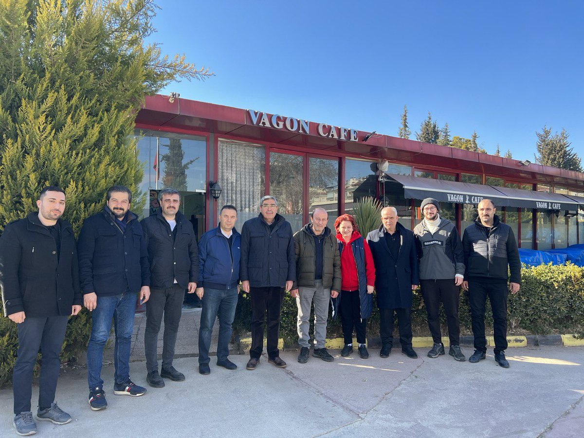📍Vagon Cafe

İl yönetim kurulu üyelerimiz ile birlikte iş yerinin kapılarını depremzede vatandaşlarımızın barınmaları için açan Sn Sibel ve Atilla Özkülekçi’ye ziyarette bulunduk.

Duyarlılıkları ve yardımseverlilikleri adına ailemize minettarız. Var olsunlar...