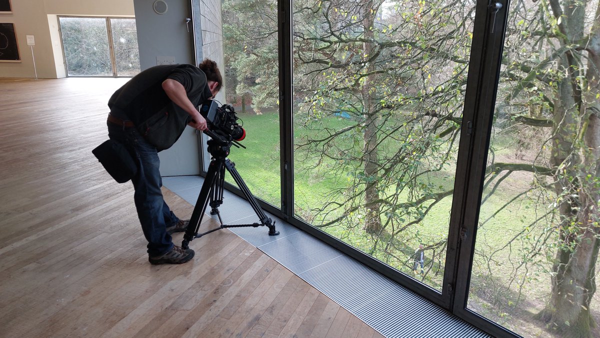 glucksman's tweet photo. It was a pleasure to have Gabhann Dunne in earlier to film an interview about his series of paintings, Trees of UCC, a response to the diverse flora of our green campus. 🌳🌿

Find out more about Gabhann's commissioned works: https://t.co/6Z4v6N92Rj https://t.co/nqFJlQ0Z9O