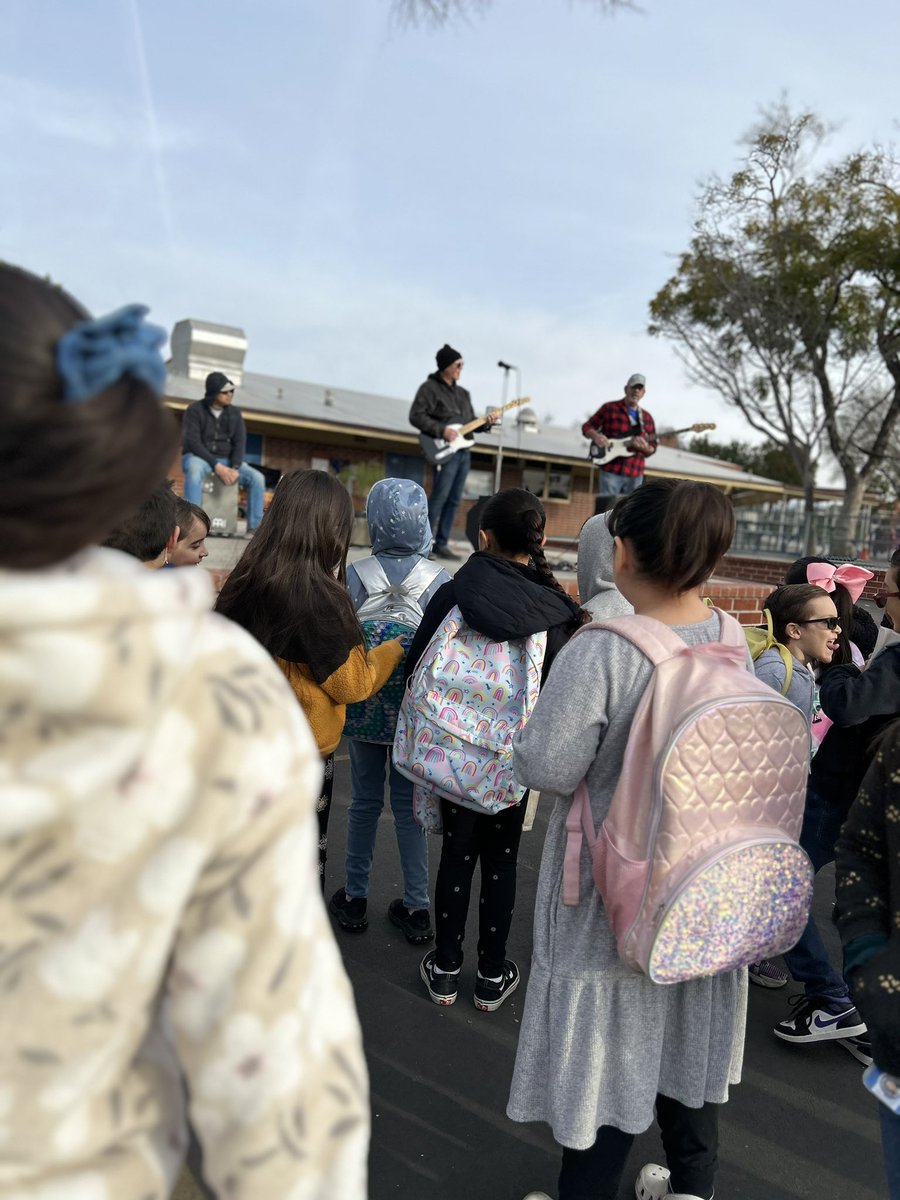 principaldulles's tweet photo. Dulles teacher band plays for the morning walk & talk. Time to connect with students, socialize & create an environment where all feel belonging.🐬#nlmusd #dulleselementary https://t.co/6V9Ae8wVF0