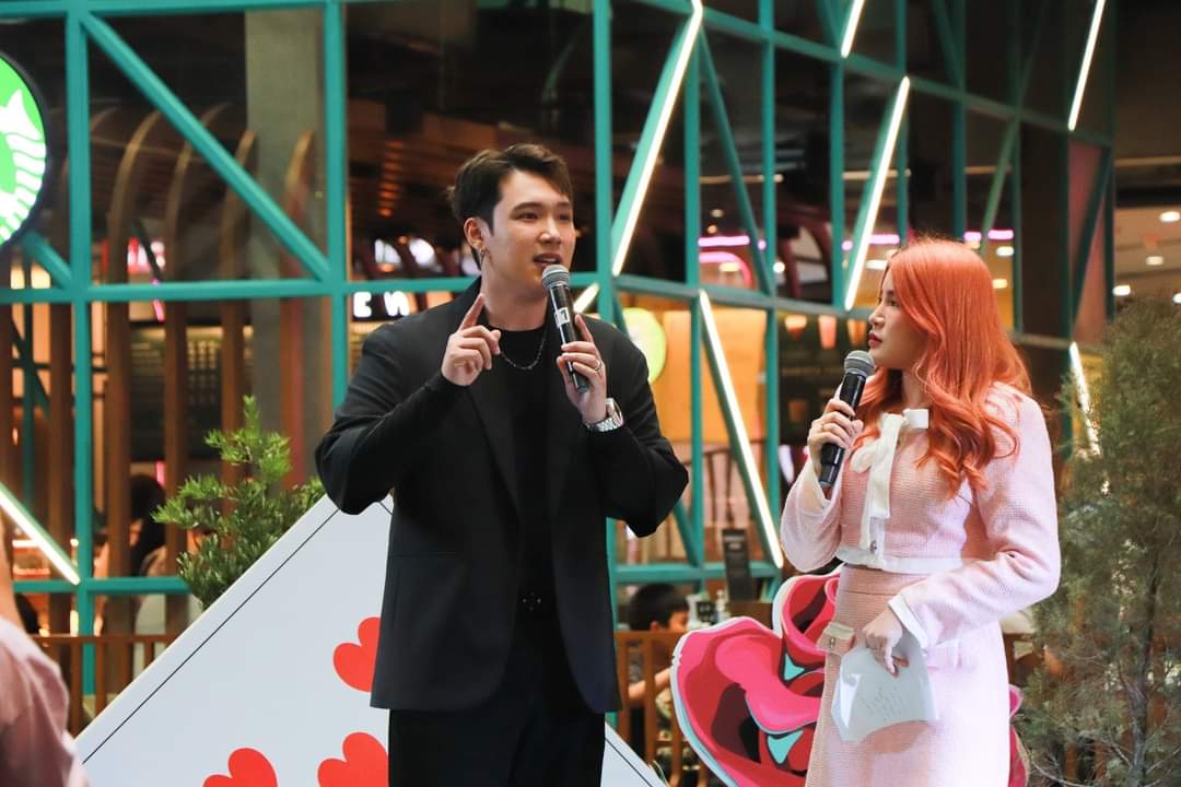 kangsom_pantip's tweet photo. 😍นอกจากจะได้ฟังเพลงแบบฟิน ๆ แล้ว ยังได้ชิมกาแฟเมนู พิเศษ! จาก #แกงส้ม อีกด้วย จะฟินชวนกรี๊ดขนาดไหน ให้ภาพบรรยากาศที่โพสต์นี้อธิบายได้เลย!
[5/5]
FB:MBK Center
https://t.co/AnvZCo1sZR
#KANGSOMKS #MBKCENTER #MBKBitterSweet #BitterSweet #กาแฟขมขนมหวานเติมความสุข #KORELAB #KS18022023 https://t.co/OPJXxHQ0XB