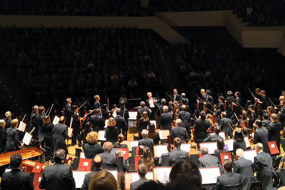 mr_darkmatter_'s tweet photo. The season of #JohnAdams began last night at the #Gewandhaus Leipzig with #Harmonielehre. Soon to follow -- Nixon in Paris, Nixon in Hannover, Death of Klinghoffer in Amsterdam. π
#nixoninchina #operajourney #opera #opernliebhaber #americanopera https://t.co/ar5IJoWaSS