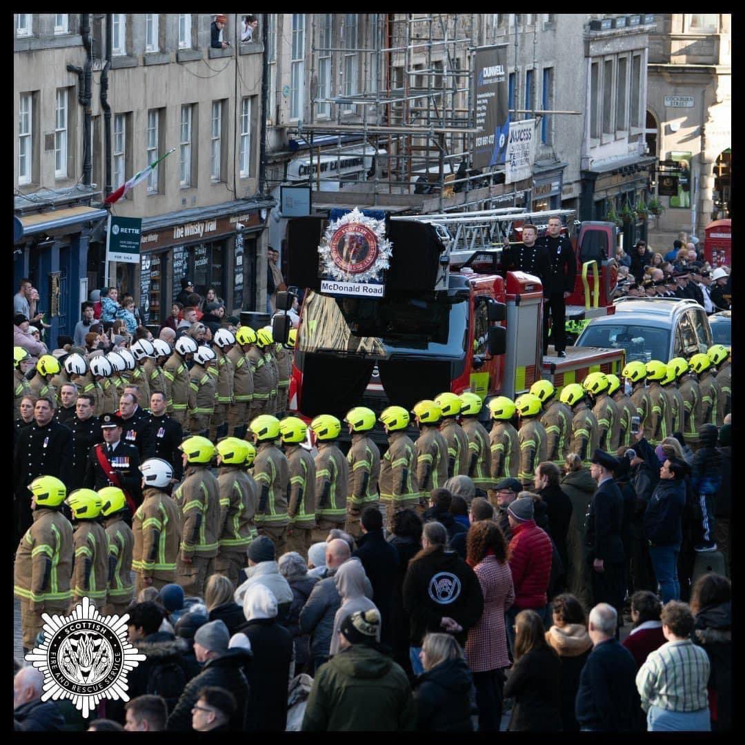 ChloeAlexander4's tweet photo. Very emotional day but felt honoured to attend to pay my respects to FF Barry Martin. Rest in Peace 🕊️ https://t.co/S9I1WYtJ2p