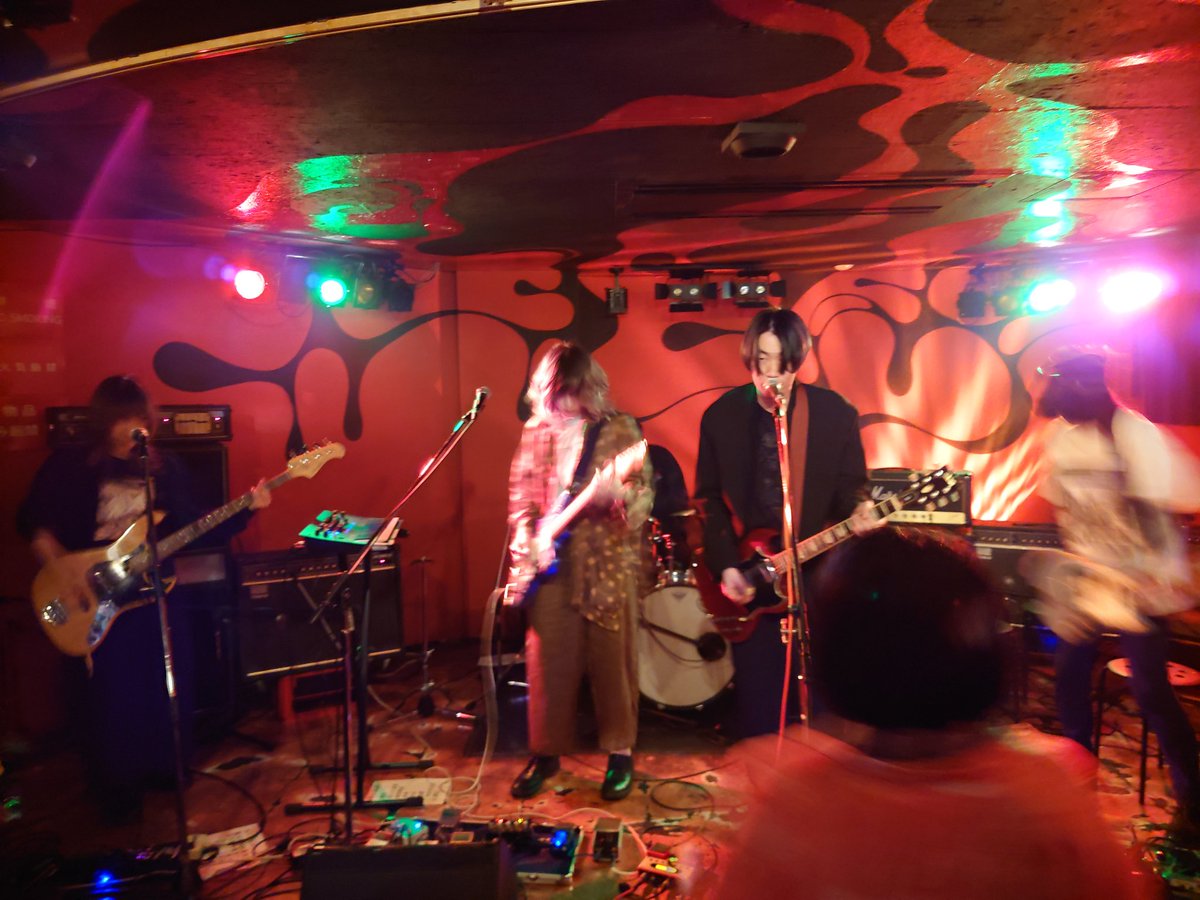 nakaken123123's tweet photo. 東高円寺U.F.O. CLUBでのMainliner復活10周年記念祭終了。HIJOSEN、kito-mizukumi rouber、そしてトリのMainlinerも皆素晴らしい爆音3マンライブでした😆
#Mainliner
#kitomizukumirouber
#HIJOSEN https://t.co/rkv41c42mG
