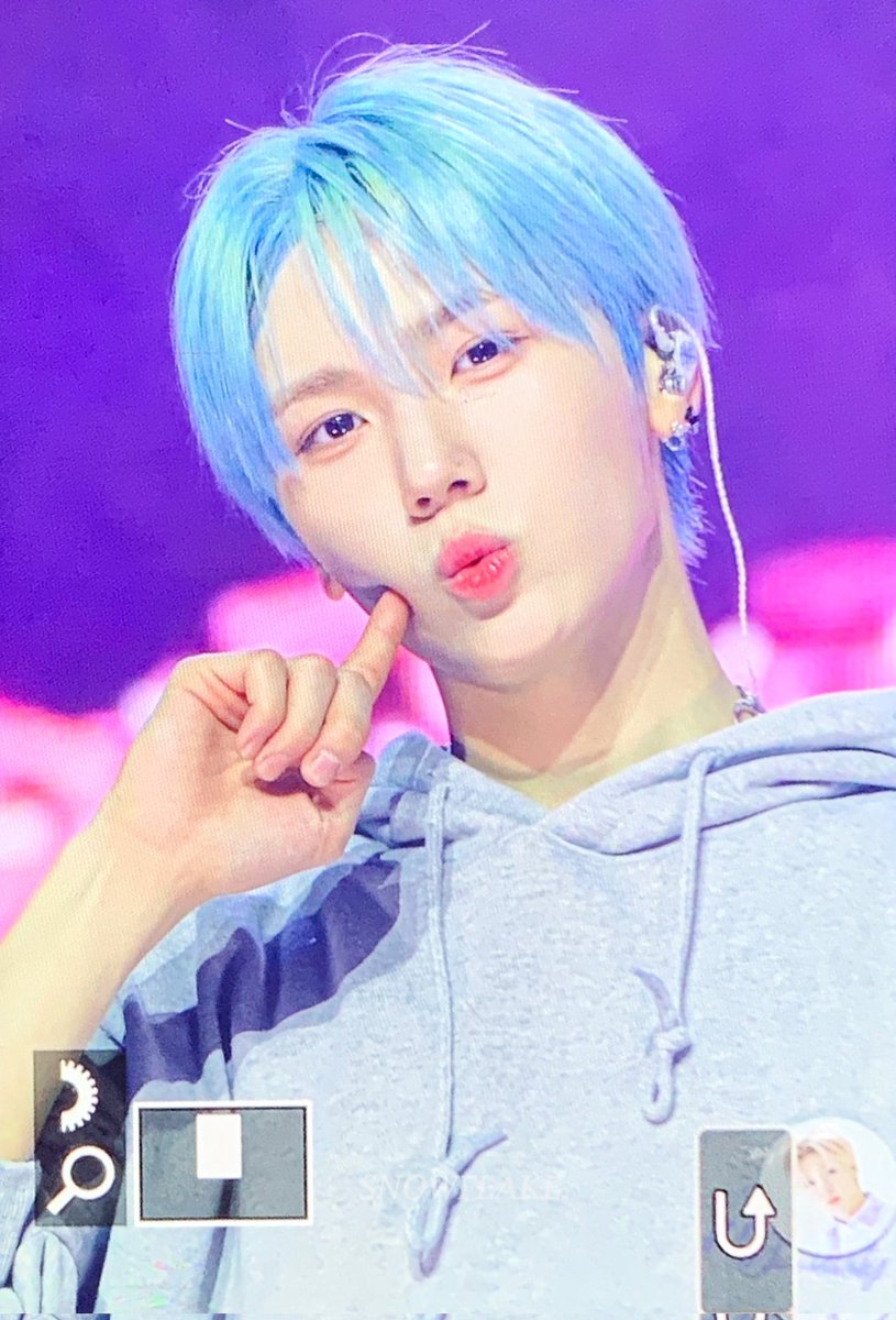𝑺𝑵𝑶𝑾𝑭𝑳𝑨𝑲𝑬. tweet media