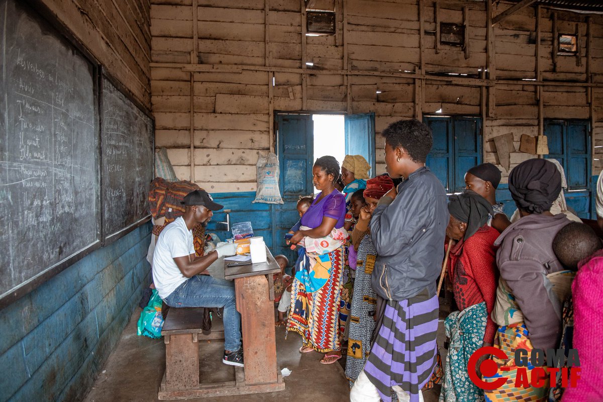 didier_buingo's tweet photo. La situation sanitaire aux seins des camps des déplacés devient de plus en plus préoccupante. Cette précarité inhumaine mérite une attention plus particulière. Nos compatriotes méritent mieux !
#solidaritépourcongo 
@Gomactif https://t.co/jlFf0xWfrX