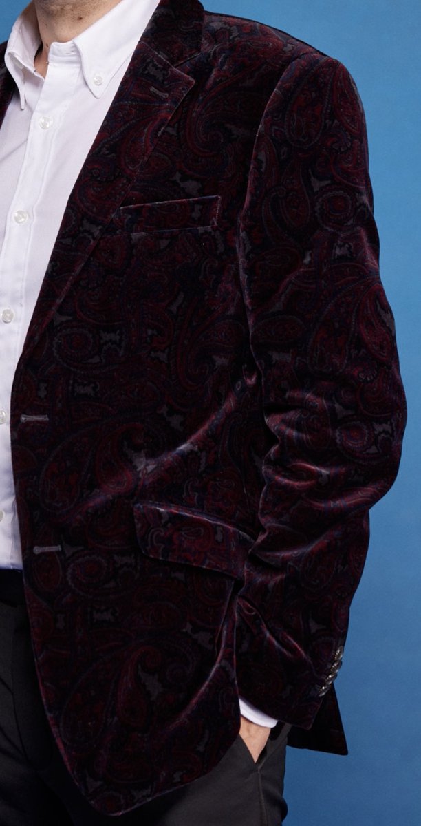 Hotansquill's tweet photo. i want Larry’s jacket. Now. its so pretty. LORD. https://t.co/to2SfvC6lR