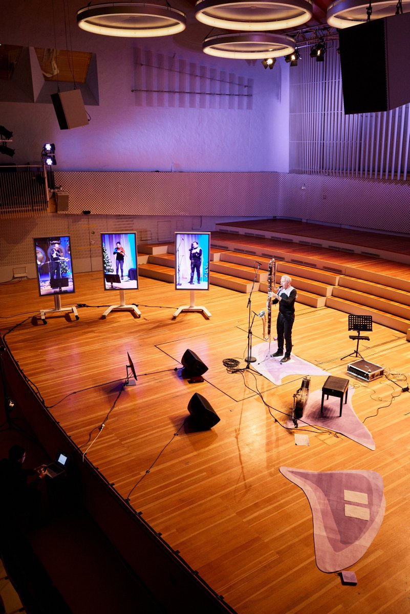federicovisi's tweet photo. Some great pics taken by #NikolausBrade at the #InterwovenSoundSpaces concert. Live audio video connection between Konzertsaal @UdK_Berlin_ and @Acusticum Piteå for a concert with #NorrbottenNEO and #EnsembleKNM playing together. #ISS #ISS_udk #telematicperformance https://t.co/0bWNZFRYPC