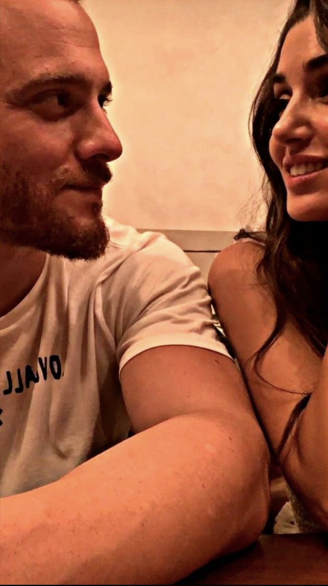 ClaudiaGiunti's tweet photo. La relazione privata di HanKer infastidisce i giornalisti poiché non hanno nulla di cui parlare. Quindi inventano fake news su tutto in attesa di una reazione da parte loro durante un'intervista o dai fan online. Siamo intelligenti e sosteniamo pubblicamente
#HankerVar https://t.co/7AV8UsUw8d