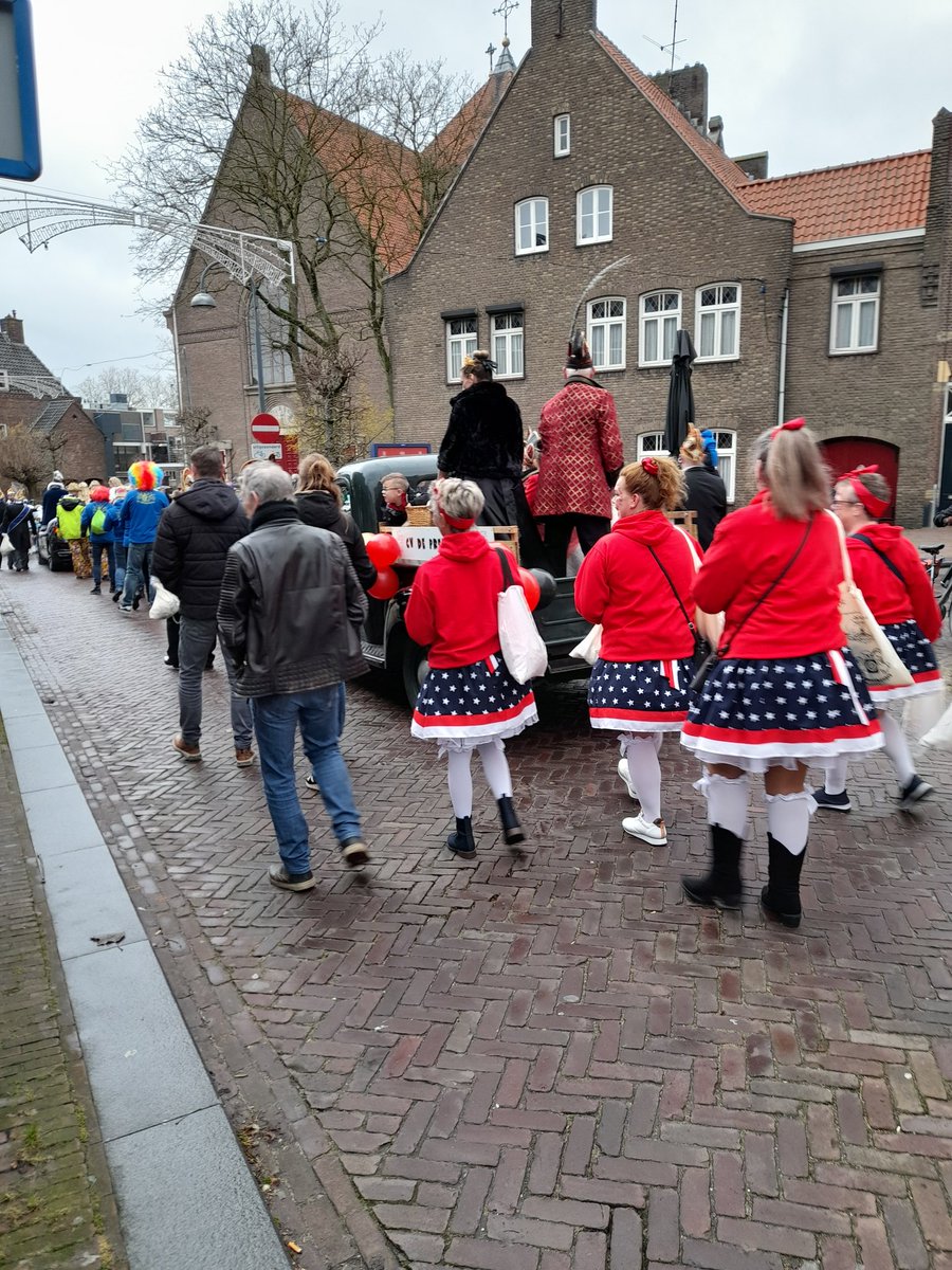 Optocht #carnaval #jollenberg #wageningen 
Berggeiten, Deurdouwers, Pretkeujes en Vadaenotten, veel plezier!