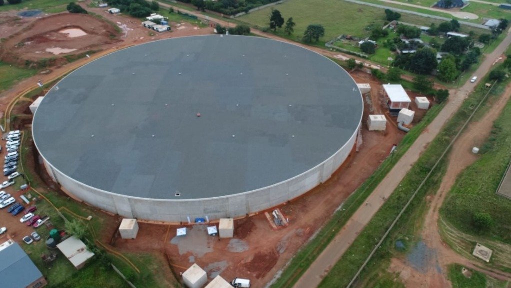 South African water utility, Rand Water is constructing the world’s largest post-tensioned concrete reservoir in Benoni, Ekurhuleni.

The new 210 megalitre cylindrical and circular reservoir is expected to be completed in April 2023.