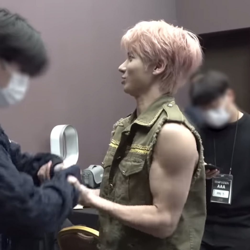 on-twitter-rt-txtmiu-please-put-subtitles-in-their-recent