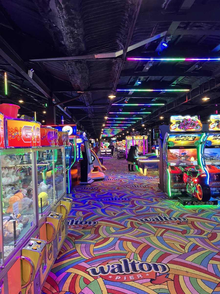 ThemeParkSquib's tweet photo. Visiting Walton Pier today to check out the new additions. Pleased the best Waltzer in the world is still here 👍 #waltonpier #waltononthenaze #essex #seaside https://t.co/qwwDdwJWmp