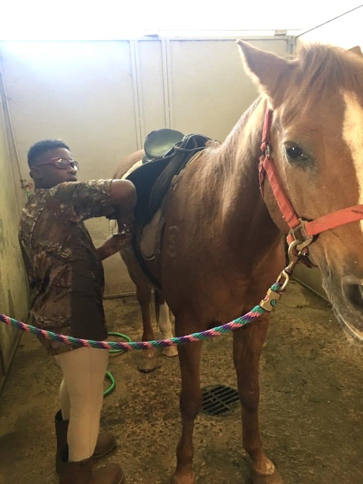 LaTishaStaten9's tweet photo. Miss him riding and Miss his training horse, Sho. #9YearsOfRiding #MyForeverCowboy #FoxFireFarms @RJStaten8 @robostat https://t.co/xkJNwggRWf