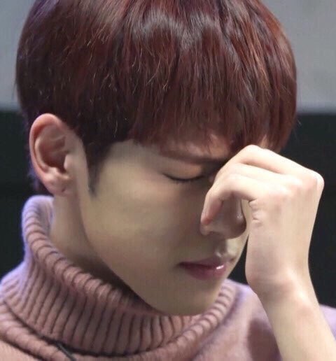 영현이 제대기념 카페랑 원필이 생카 둘 다 4월인데 생각해보니까 4월은 개강이잖아? 가고싶은데 갈수는 있는지..