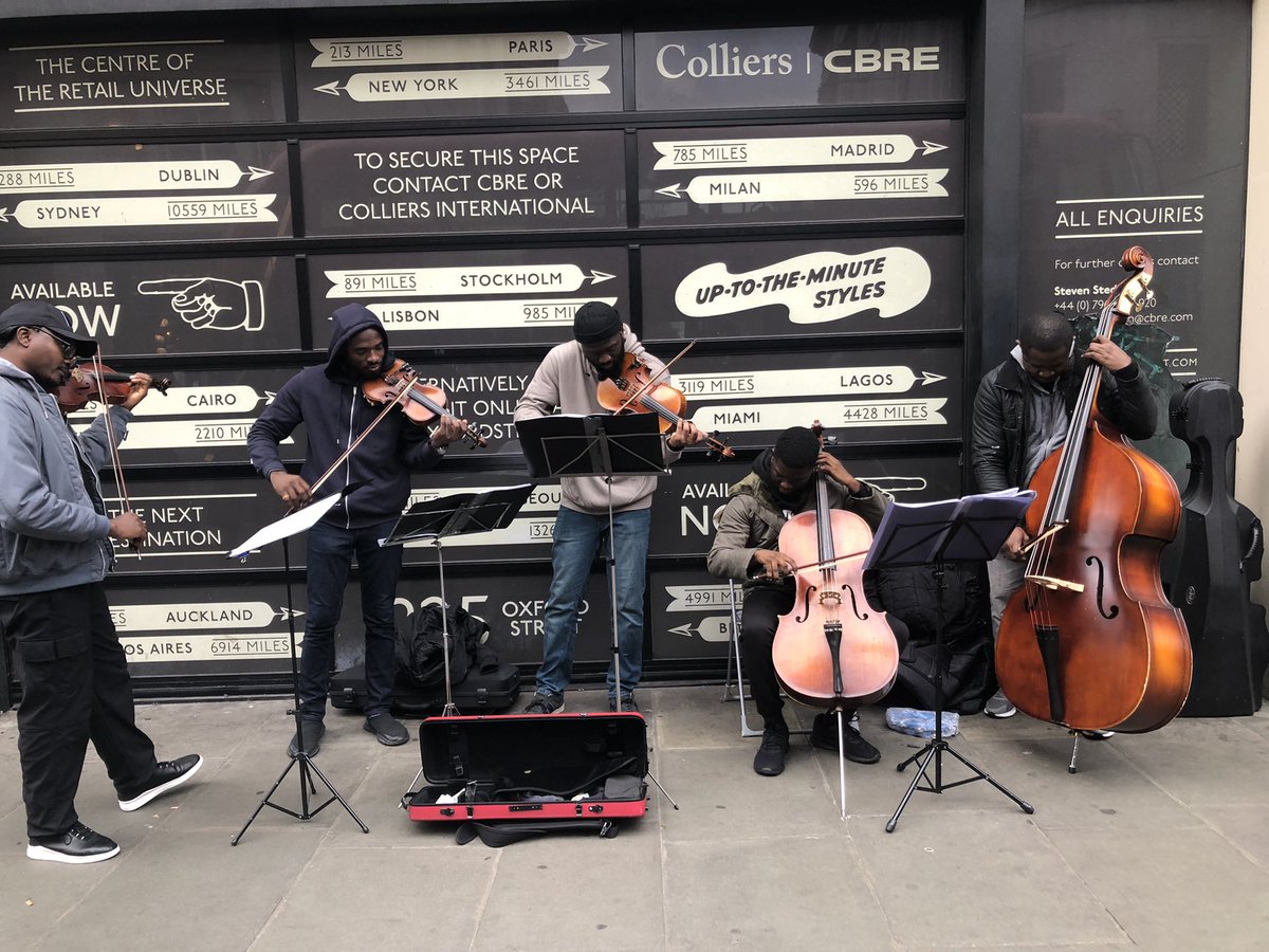 emma_crowe8's tweet image. The best thing about today - getting to stand and listen to these musicians for 5 mins on my lunch break on #LondonOxfordStreet. Wish I could have listened for much longer. #StringQuintet