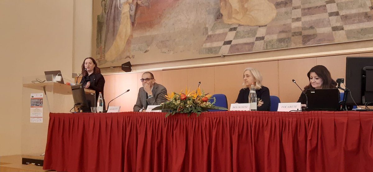 PTA_Lab's tweet photo. PRESCRIPTOMICS lecture by @CapeloMartinez (@ProteomassS @CLodeiro4Nano @NovaUniversida)
chair @Laura_Mercolini @Unibo
with @mlbolognesi (@DCFSCI), @andrearmirotti (@IMaSS_Official @IITalk), M.L. Focarete (#ER #OTCF) thanks to #MastForChem @PTA_Lab @Michele_Protti @mandrill_one) https://t.co/A4yXDF9rDG