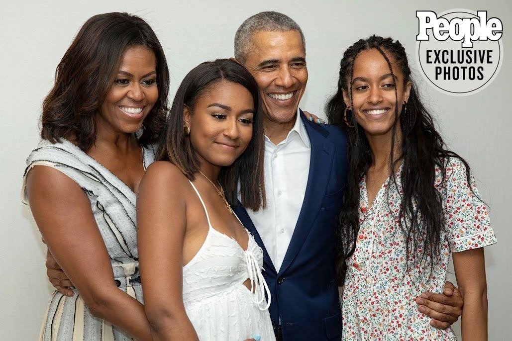 navahochick56's tweet photo. @TheRichFromCali 💙👁️👁️🤟🕊️in our world 🌍 he was the BEST, INTELLIGENT, &amp; FIRST BLACK president(in history)..he made US all proud to be Democrats 🦅💯💙 #BlackEagle #Obama44 🌍🕊️🤟 https://t.co/gKtcUtSGzE